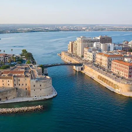 Casa Vacanze Vittoria Taranto Exterior photo